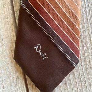 Vintage Lilly Dache necktie. Metal detail.